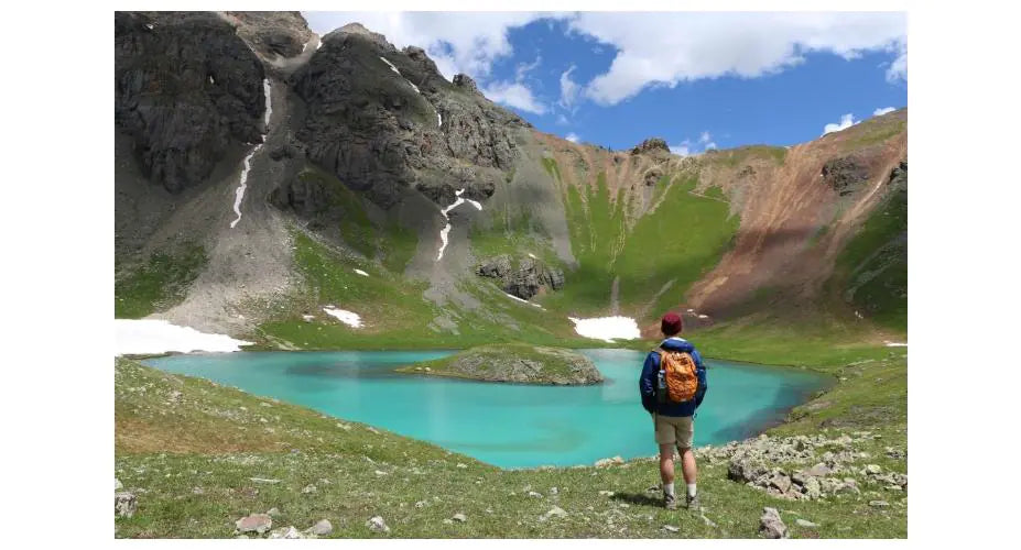 5 COLORADO HIKES LEADING TO ALPINE LAKES